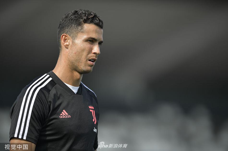 [流言板]卡魯索今日9投2中得到6分3籃板2助攻，正負值+11全隊最高