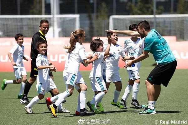 登貝萊是歷史上第二位獲得金球獎的90后球員，第一位是羅德里