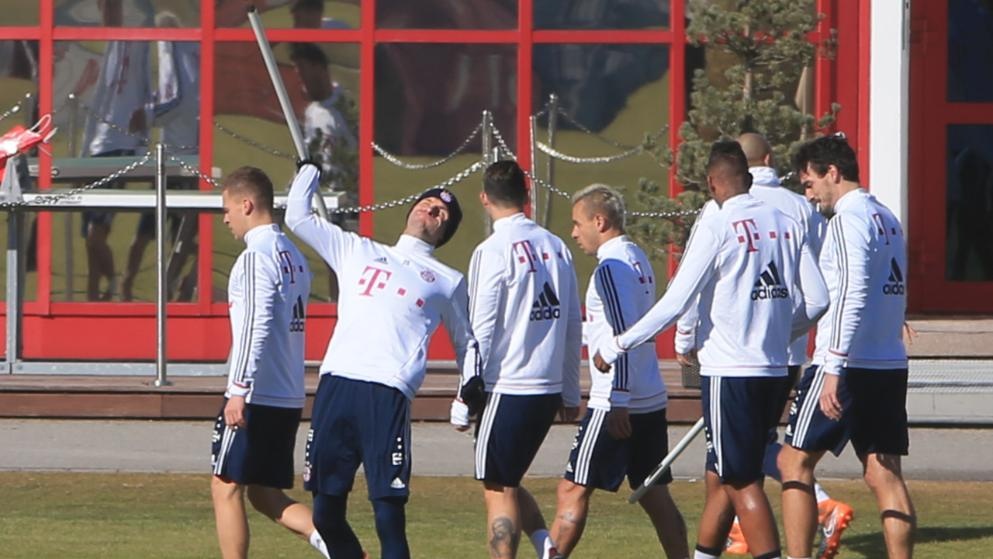 虎撲01月18日訊 今日NBA常規(guī)賽獨行俠對陣雷霆的比賽已經(jīng)結束。全場比賽，獨行俠106-98戰(zhàn)勝雷霆。賽后，雷霆球員杰倫-威廉姆斯接受了媒體采訪。談到球隊的表現(xiàn)，杰倫-威廉姆斯說：“我們在第三節(jié)開局
