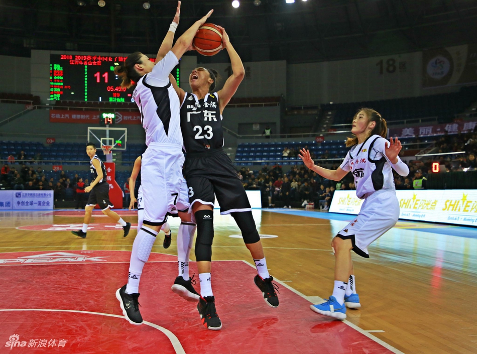 林葳：從進(jìn)CBA開始就覺得最終是要去挑戰(zhàn)NBA的 不讓自己留下遺憾