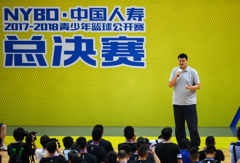 東體：向余望困境源于中甲強(qiáng)度被高估，踢中超數(shù)據(jù)才有價(jià)值