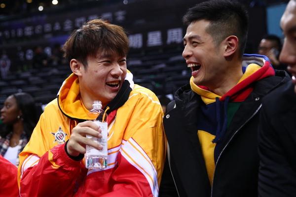 兩年半時間內(nèi)，佛得角男籃、男足先后歷史首進世界杯