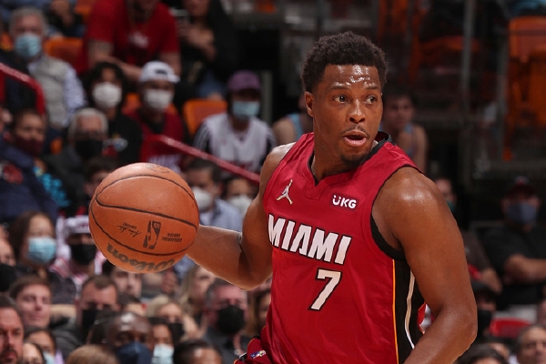 16勝16負！科爾：戰(zhàn)績能說明實力 我們能找回開季的狀態(tài)