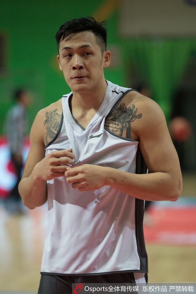 TA：英超博彩廣告多到驚人，狼隊vs曼城平均每分鐘出現22次