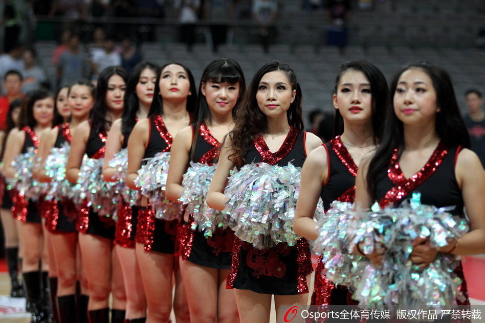 [流言板]微微出汗！杜蘭特全場16中8，三分5中1，得到23分6籃板3助攻