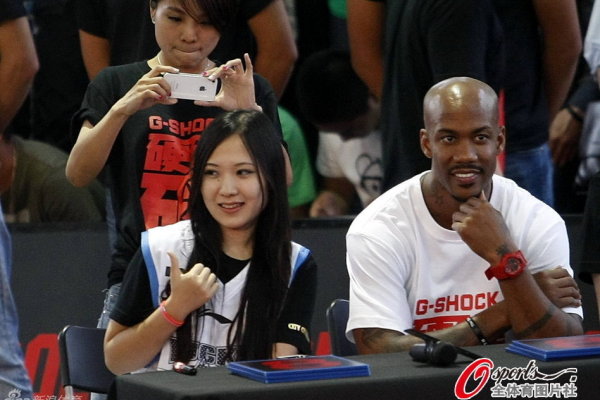 那不勒斯客戰(zhàn)埃因霍溫首發(fā)：德布勞內、麥克托米奈、波利塔諾先發(fā)