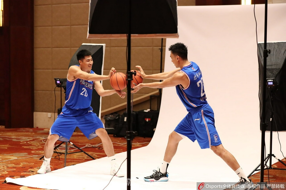 門將阿斯汗告別廣州隊：山水有相逢，承蒙知遇恩