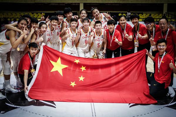 小羅社媒祝賀老東家米蘭奪冠：干得好，小伙子們！