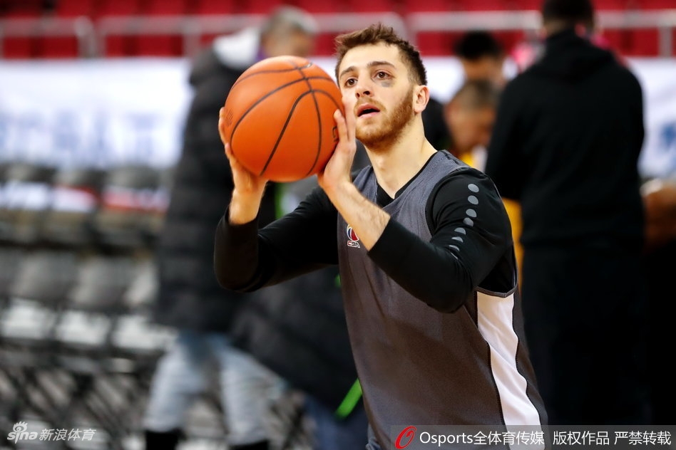 豐特：巴薩糟糕的財務(wù)管理，導(dǎo)致我們已經(jīng)五年無法正常引援