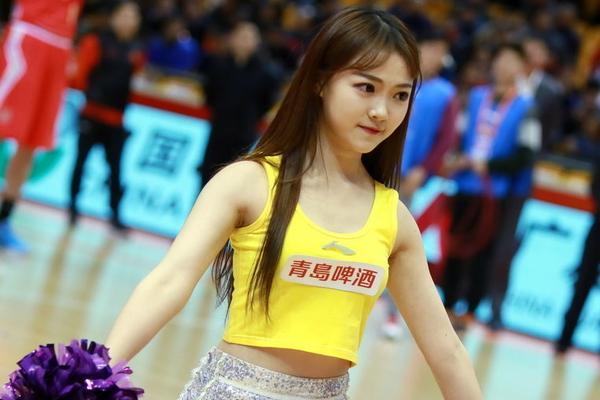 圖拉姆本場數(shù)據(jù)：1助攻3關(guān)鍵傳球1過人成功3爭頂成功，評分7.8