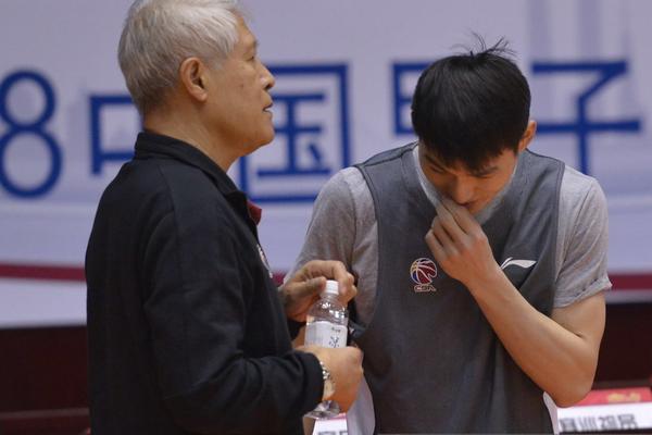 43名中小學(xué)生在澳門NBA中國賽沉浸式體驗籃球訓(xùn)練