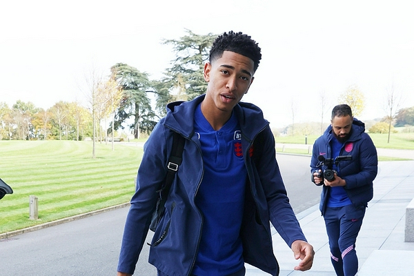 7輪9球！哈蘭德社媒曬照：重要的三分，咱們休賽期之后見??