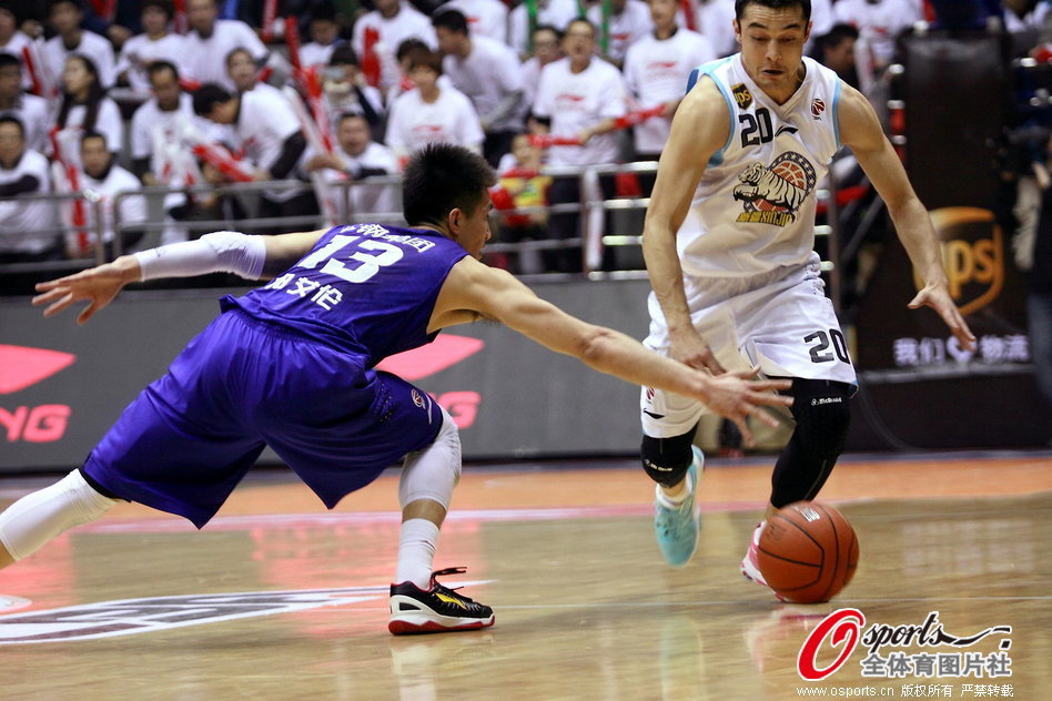 『吧友評選』??NBA新賽季25大球星：誰是第四中鋒？