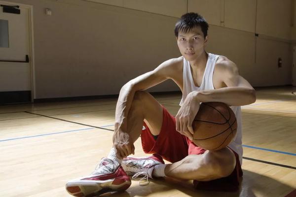 字母哥：我能在NBA打到36