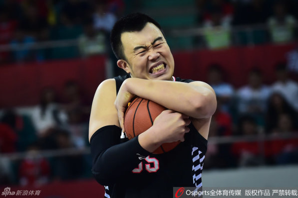 虎撲01月26日訊 NBA常規(guī)賽掘金對陣森林狼的比賽正在進(jìn)行中。第三節(jié)比賽中，戈貝爾跟進(jìn)拋投得手6中6得到13分，森林狼領(lǐng)先16分。