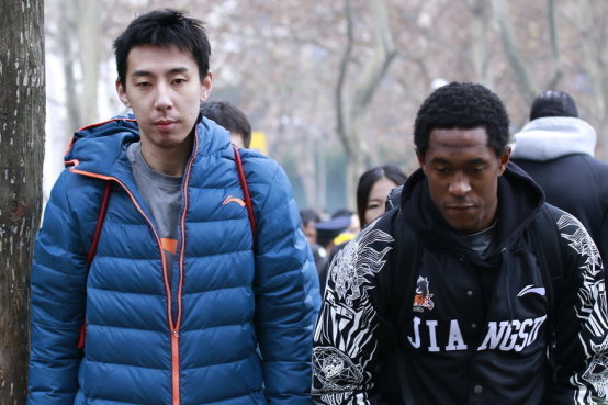 加拉塔薩雷主帥布魯克曾在06年進(jìn)球戰(zhàn)勝紅軍，如今作為主帥再取勝