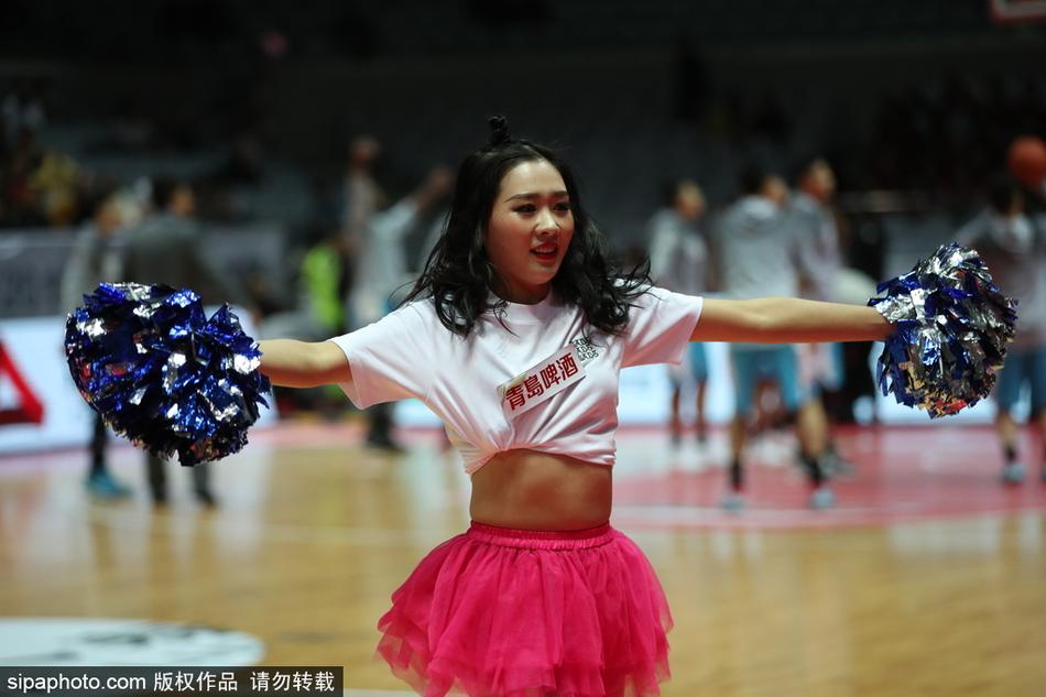 《絕區(qū)零》盧西婭角色展示