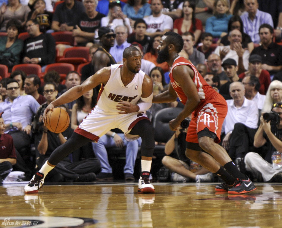 【直播信號(hào)】【開賽時(shí)間】2025年1月25日(星期六) 03:30【賽事分類】德甲直播 【對(duì)陣雙方】沃爾夫斯堡VS荷爾斯泰因基爾【球隊(duì)別名】荷爾斯泰因基爾 別名 基爾,【錄像集錦】NBA錄像 足球錄像