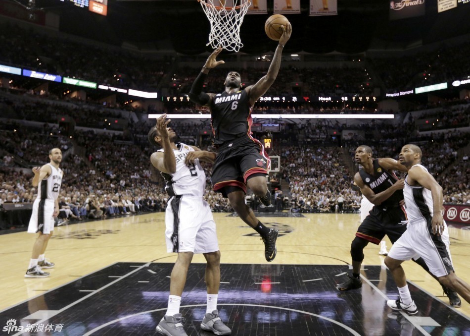 期待已久的手游星淵龍契即將登陸九游，這款手機游戲吸引了大批玩家的關注，想下載這款游戲，有很多粉絲都在問九游小編星淵龍契好玩嗎？星淵龍契值不值得玩？現(xiàn)在就為大家來簡單分析下，看看這款游戲的玩法特點和游戲
