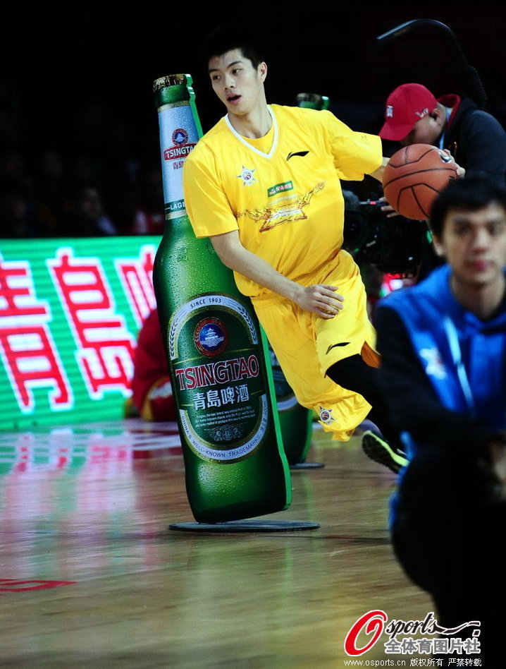 慘??！歐戰(zhàn)客場對陣荷蘭球隊丟6球，那不勒斯是五大聯(lián)賽首隊