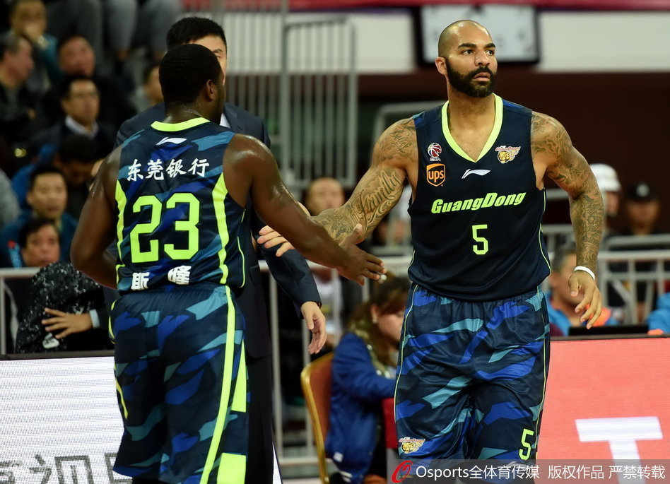 羅本式內切貼地斬！小孔塞桑破門，尤文19分鐘拔頭籌