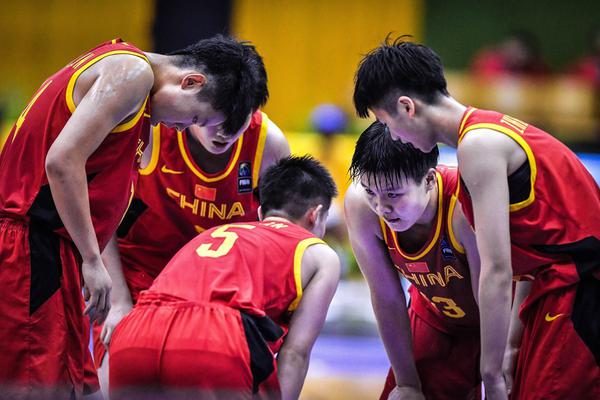 萊昂納多社媒慶祝贏球：全隊都表現得太棒了！我們會奮戰(zhàn)到最后！