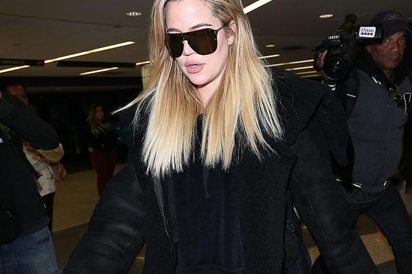 【直播信號(hào)】【開賽時(shí)間】2025年1月25日(星期六) 08:00【賽事分類】NBA直播 【對(duì)陣雙方】騎士VS76人【球隊(duì)別名】騎士 別名 克里夫蘭騎士,76人 別名 費(fèi)城76人,【錄像集錦】NBA錄