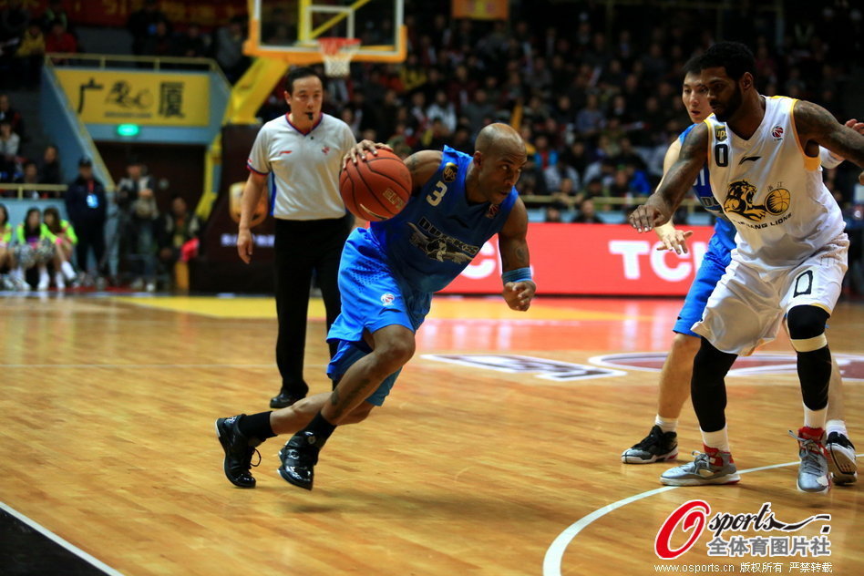 魔獸世界懷舊服切割者奧拉格在哪?魔獸世界懷舊服近日開辟了新的戰(zhàn)場，很多玩家都想知道wow懷舊服懷舊服切割者奧拉格位置?下面我就給大家?guī)碓敿毥榻B，一起來看看吧!亡靈衛(wèi)兵身后是布瑞爾墓地，玩家可以在瑞爾
