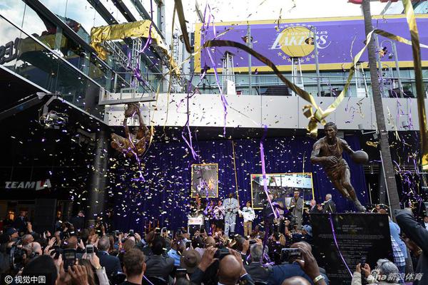 塵白禁區(qū)克羅瑞納緋月厲害嗎