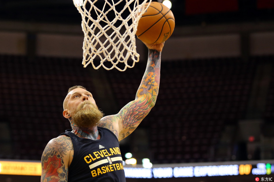 直播吧10月4日訊 在今天結束的一場季前賽中，湖人以81-103不敵太陽。賽后，湖人主帥JJ-雷迪克接受了媒體的采訪。雷迪克表示：“現(xiàn)實就是，他們走在了我們前面……他們的很多戰(zhàn)術理念和體系都非常棒?！?