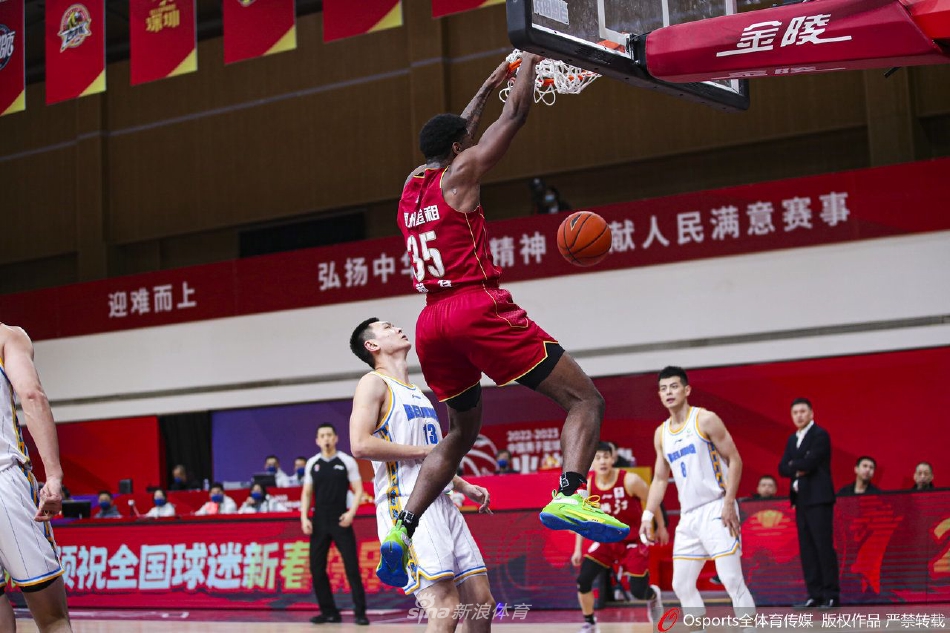 [流言板]力克強敵！獨行俠戰(zhàn)勝雷霆終結3連敗，同時終結雷霆的4連勝
