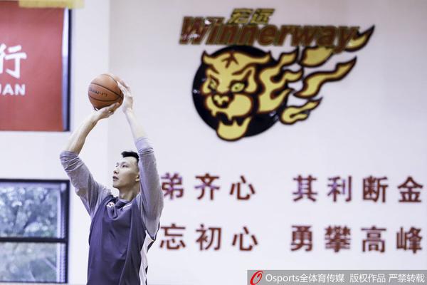 直播吧10月15日訊 NBA季前賽，雄鹿112-116不敵雷霆。此役，字母哥打得很放松，且只出戰(zhàn)了前三節(jié)。全場他出戰(zhàn)25分鐘，8投5中，罰球10中6，得16分7板4助2斷1蓋帽。
