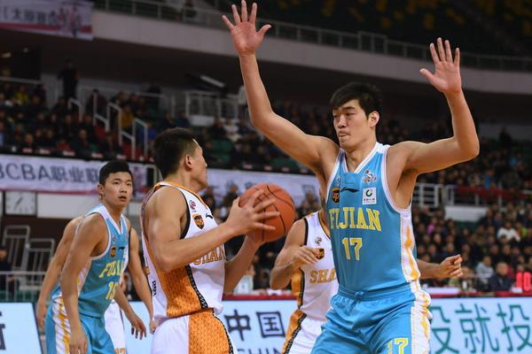 兩雙拿下！小橋上半場14投6中&三分8中4 得到18分10板1助