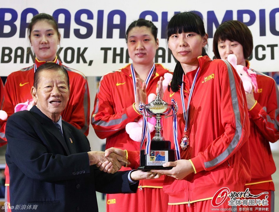 阿扎爾：巴西有很多盤帶高手，但我認(rèn)為最好的是本阿爾法和卡庫塔