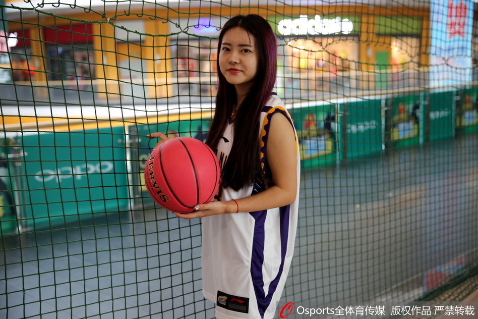 澳門冠軍賽打響！王楚欽獨(dú)守半?yún)^(qū)，中日對(duì)決一觸即發(fā)，誰(shuí)能奪冠？