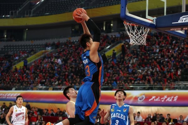 《逃離鴨科夫》典獄長打法詳解