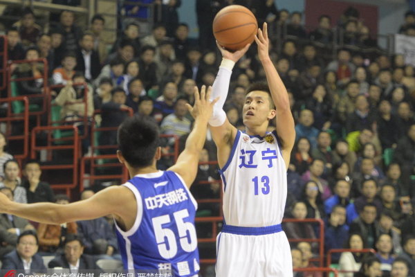 抽象??科爾指揮圍巾把球給施羅德 被加蘭看在眼里輕松搶斷