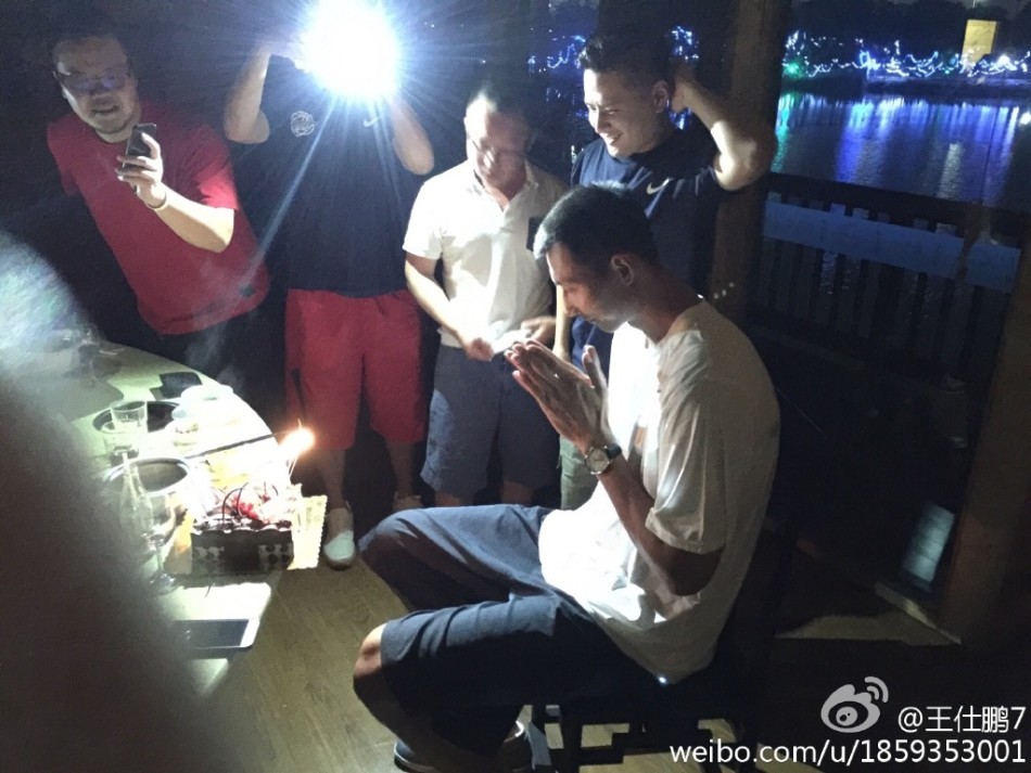 法蘭克福CEO：格策是非常重要的球員，我們會在冬窗坐下來談續(xù)約