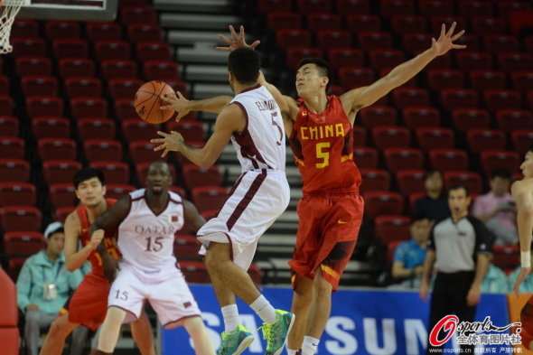 2025年09月25日 05:36:47懂球帝                 北京時間9月25日，歐足聯(lián)歐洲聯(lián)賽聯(lián)賽階段第1輪 較量，布拉加迎戰(zhàn)費耶諾德。比賽中，萊昂納多-萊洛送出助攻，弗蘭-納瓦羅
