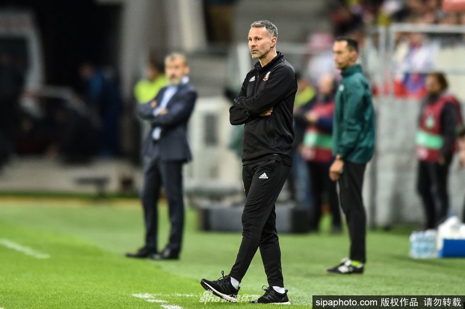 十年磨一劍，經(jīng)典回合制端游《西游3》已開啟公測，全新“大圣歸來”服務器迎接玩家踏入這個充滿東方神話色彩的奇幻世界。  《西游3》采用經(jīng)典的回合制戰(zhàn)斗模式。在每個回合中，玩家有30秒的時間給角色和守護下
