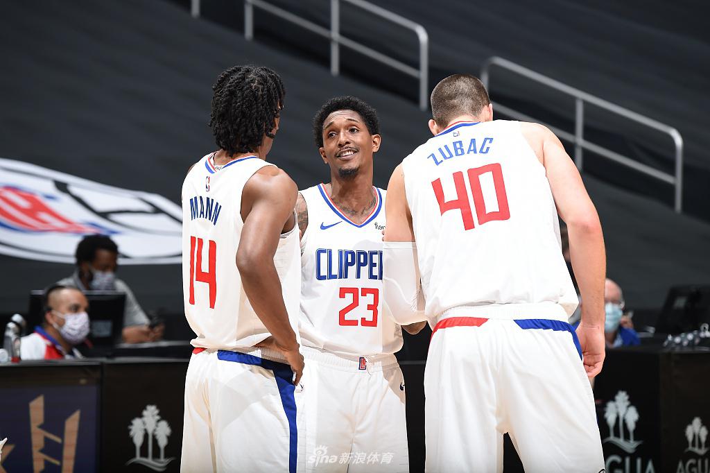 勇士VS騎士述評：換防考驗庫里硬解 聯(lián)盟第一進攻有球星有體系