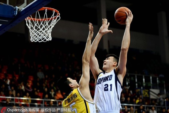 主打零成本引援！馬卡：皇馬有意引援格伊，但仍將科納特置于首位