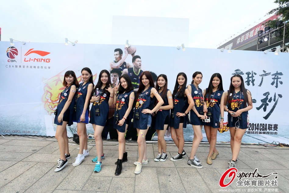 終于等到了!《空洞騎士 絲之歌》官方中譯中補丁上線