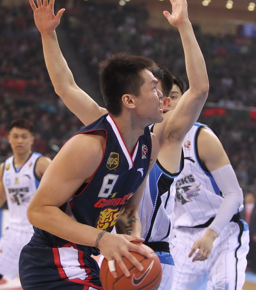 新鵬城vs西海岸：3外援PK5外援，陳柏良首發(fā)，德