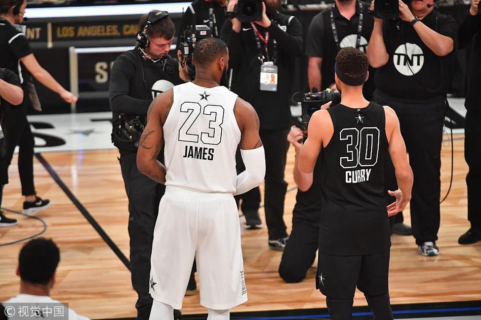 [流言板]搶爆湖人！亞當斯本場9籃板和7前場板，都創(chuàng)本賽季最高