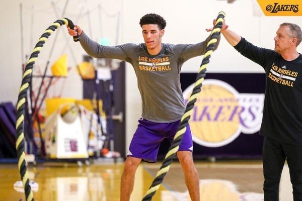 主教練高度贊揚狄龍：極具競技精神 是我見過訓練最刻苦球員之一