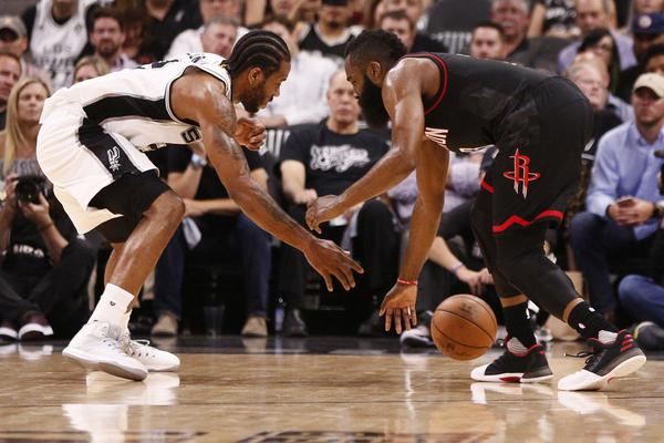 黑店賣人！記者：吉達(dá)聯(lián)合準(zhǔn)備7500萬歐分期買波爾圖18歲中場莫拉