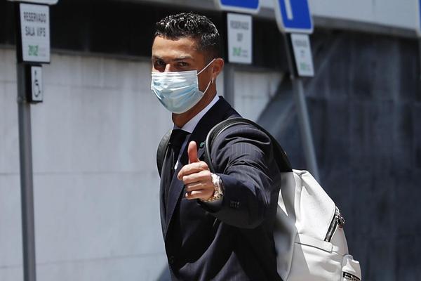 ??韋德曬山羊照祝老詹生快：是時(shí)候了 歡迎來到40歲俱樂部