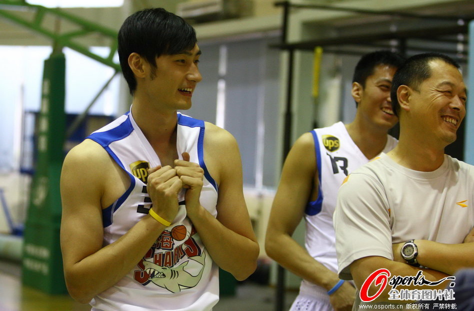 命運方舟怎么升技能等級