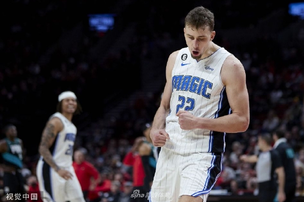 贏球基本盤！庫里今日得到本賽季第8次單場30+，勇士6勝2負